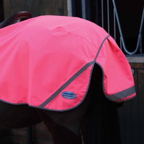 The functional and strong WeatherBeeta 300D Reflective Exercise Sheet has a durable showerproof 300 denier outer